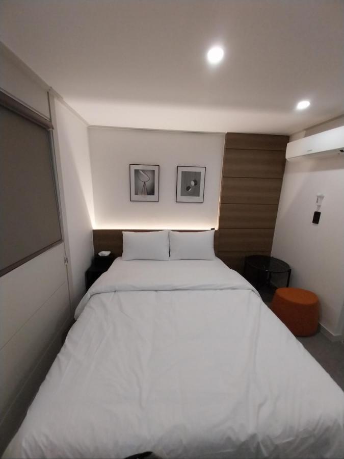 Hotel Stay Inn Сеул Экстерьер фото