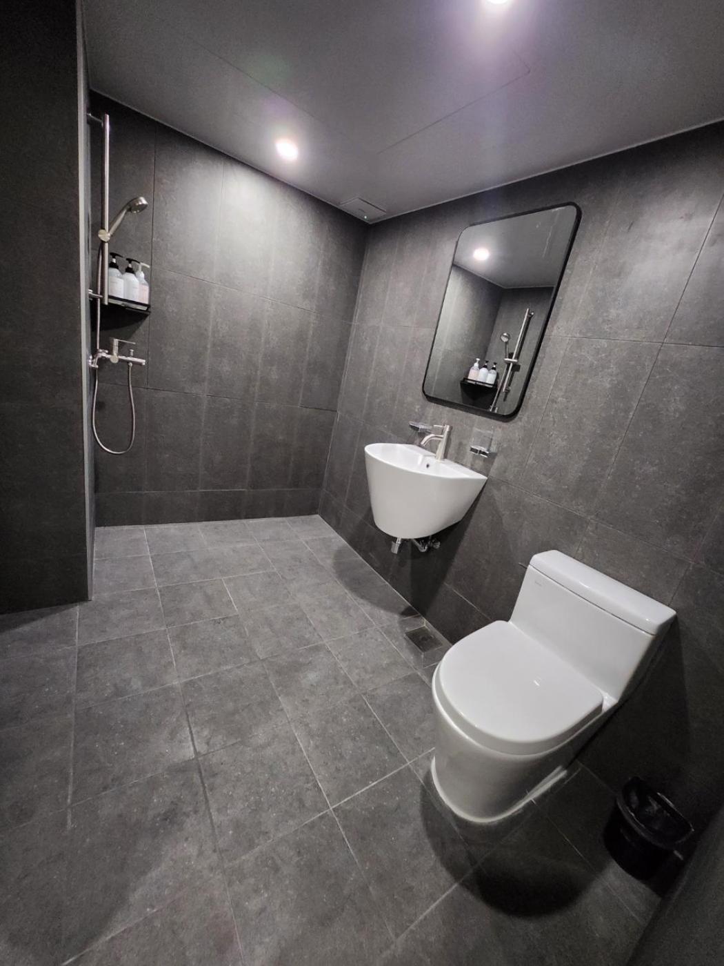 Hotel Stay Inn Сеул Экстерьер фото